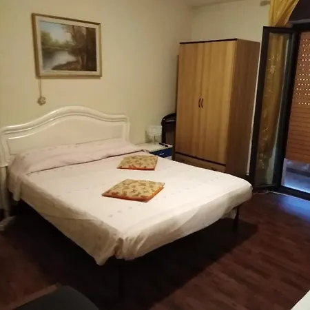 Casa Vacanze Paradiso Apartment *